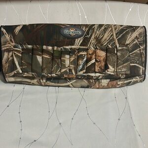 Brown and Green Camouflage Gloves for Outdoor Adventures